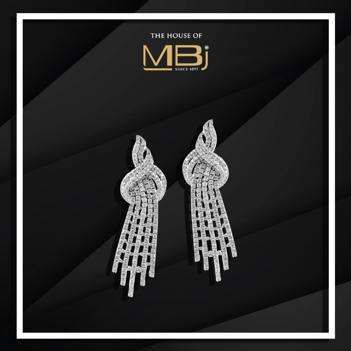 Illuminate your world with these beautiful earrings expertly handcrafted for a finesse like no other. Make a statement by wearing them.
#TheHouseofMBj #MBjIndia #Diamondearrings #Luxuryjewellery #Diamonds #Earrings #jewelry