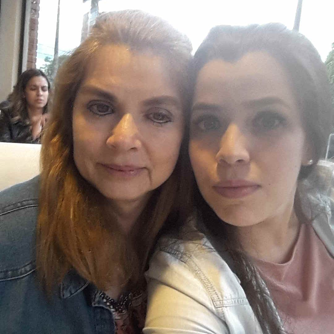 jesss_noe's tweet photo. Mami ❤ https://t.co/Oi8RKzzqL2
