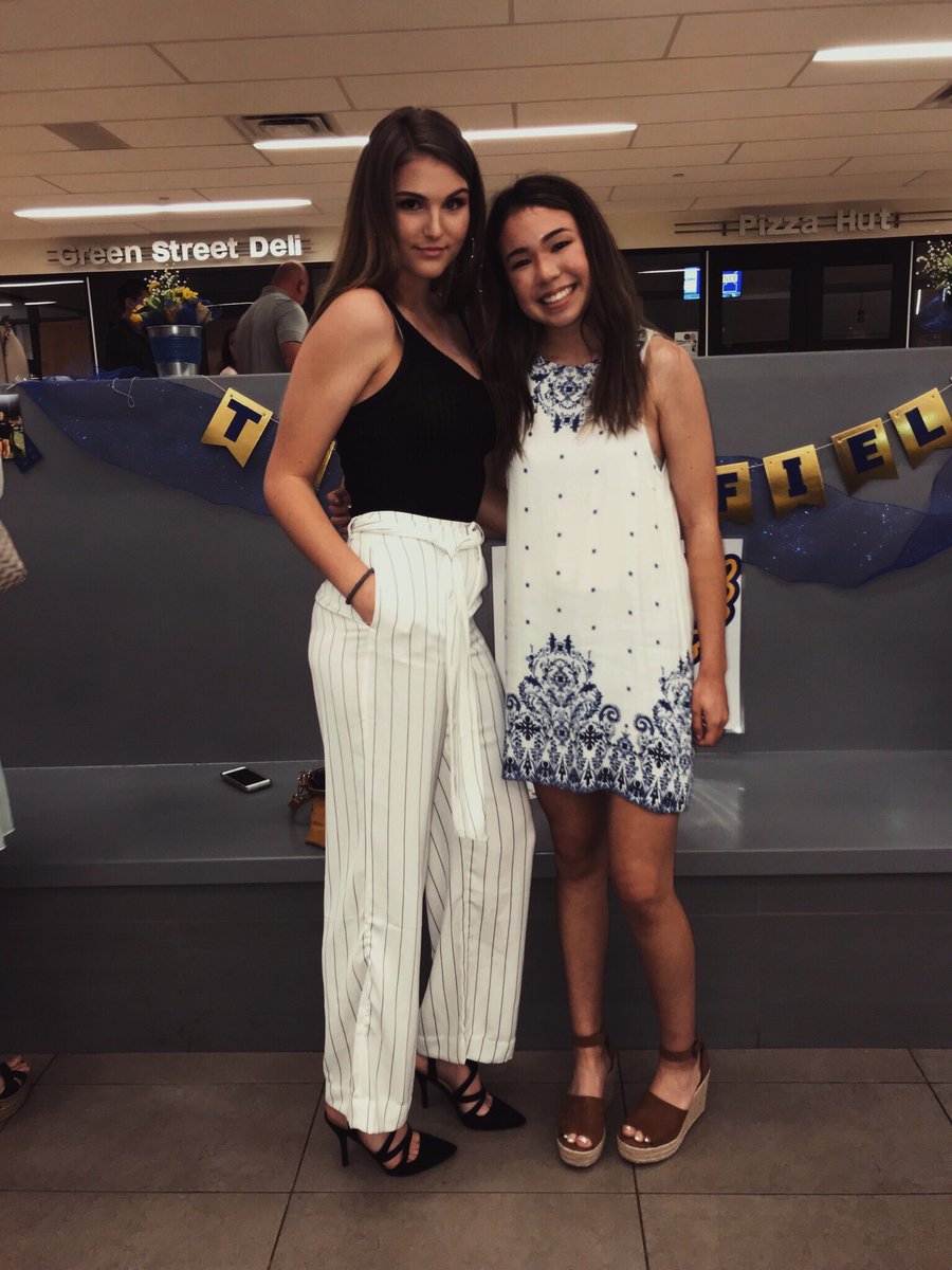 gigigrayy's tweet photo. we love track https://t.co/iesnGS8SO2