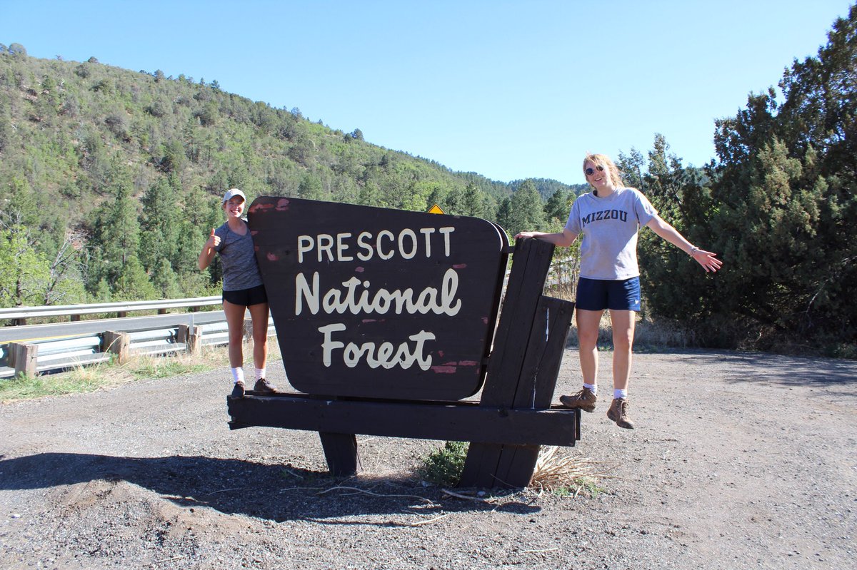 MAB_Sedona's tweet photo. The most essential family photo spot. https://t.co/RF28ieRDQt