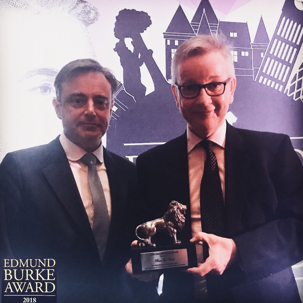 Gisterenanavond ontving ik van <a href="/michaelgove/">Michael Gove</a> de Edmund Burke Award van <a href="/ACREurope/">ACRE</a> in de Londense Tate.

Ook na Brexit zal de kritische stem voor de rechten van naties niet verdwijnen. Wij staan klaar om die toorts op te nemen en het conservatisme hoog te houden op het continent.