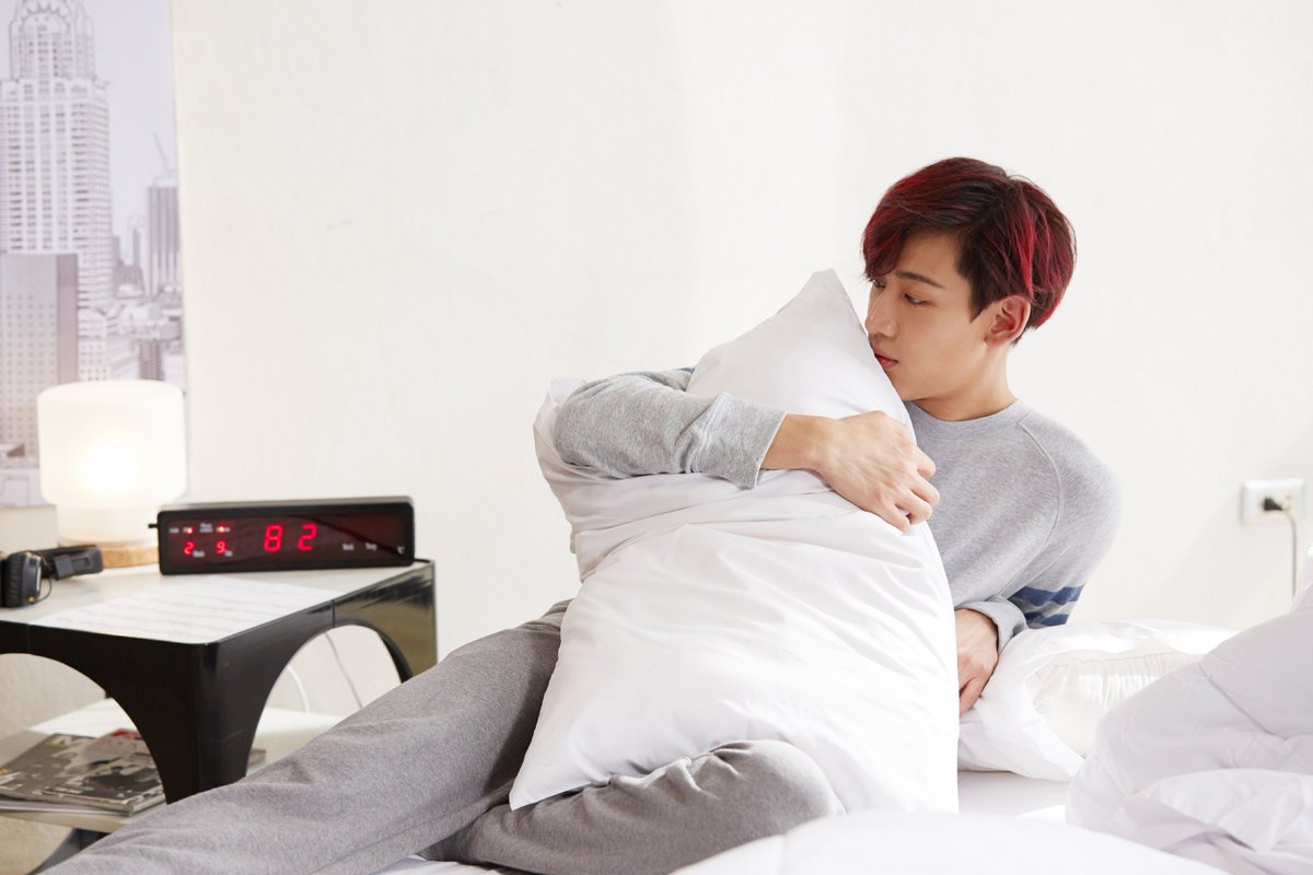 Public_Hit's tweet photo. อากาเซ่เตรียมตัว! แบมแบม GOT7 จูงมือ ชมพู่ มางาน RESTIER ที่ทั้งสองคนตกปากรับคำเป็นแบรนด์แอมบาสเดอร์ให้ ป้ายไฟพร้อมยัง??? พุธที่ 23 พ.ค.นี้ เวลา 18.30 น. ณ เรสเทียร์ เซ็นทรัลเอ็มบาสซี่ ชั้น 4 #BamBam #뱀뱀 #Got7 #แบมแบม @BamBam1A #PremiosMTVMiaw #MTVLAKPOPGOT7 @GOT7Official https://t.co/RCFtWaKlZE