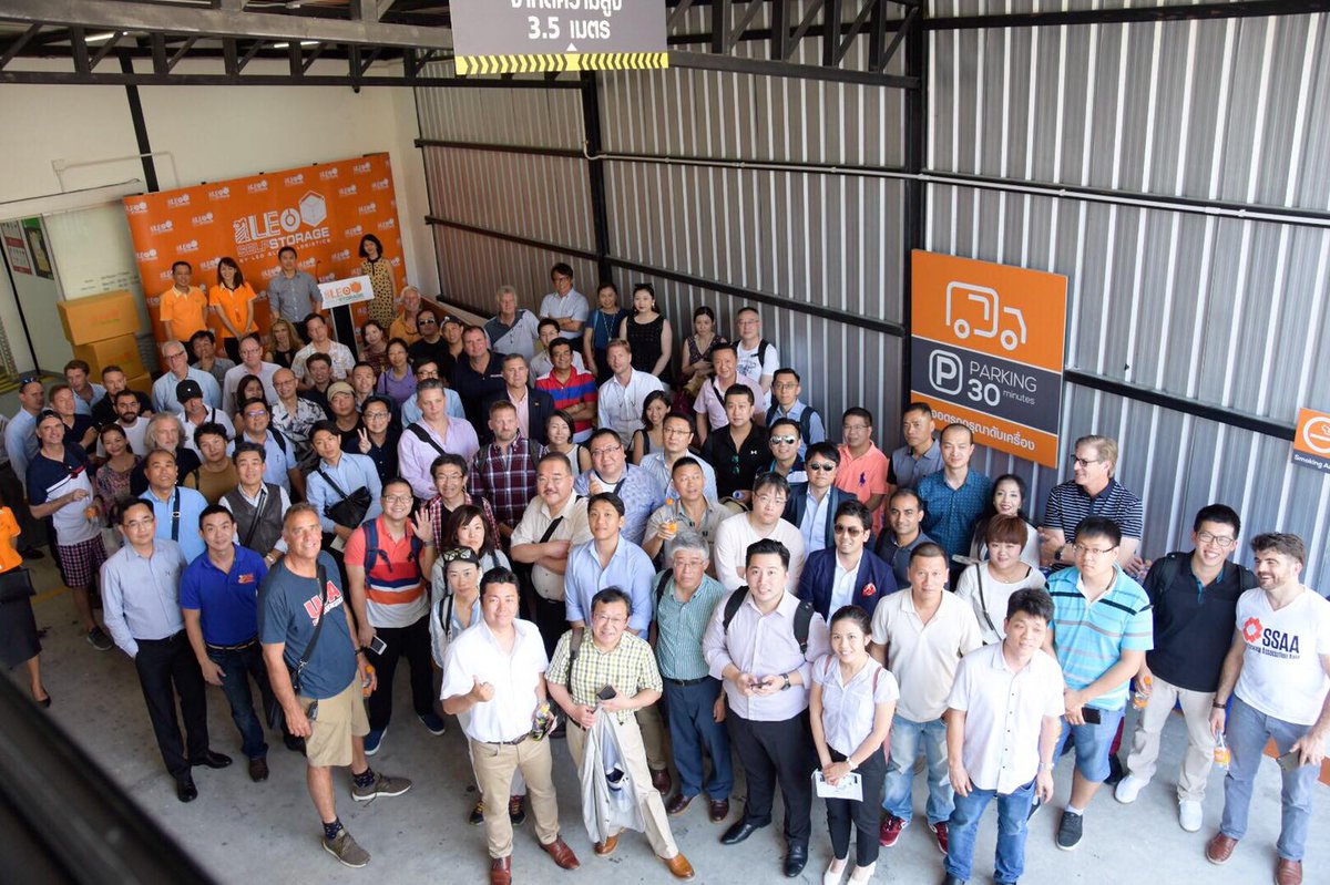 leoselfstorage's tweet photo. LEO Self Storage ได้รับเกียรติจากสมาคม Self Storage Association Asia พาสมาชิกจากนานาประเทศ เข้าเยี่ยมชมสถานที่ในวันนี้ครับ
#leoselfstorage #selfstorage #selfstorageinthailand #selfstorageinbangkok #SSAA #SSAA2018 #SSEA2018 https://t.co/6FX0LyXMFK