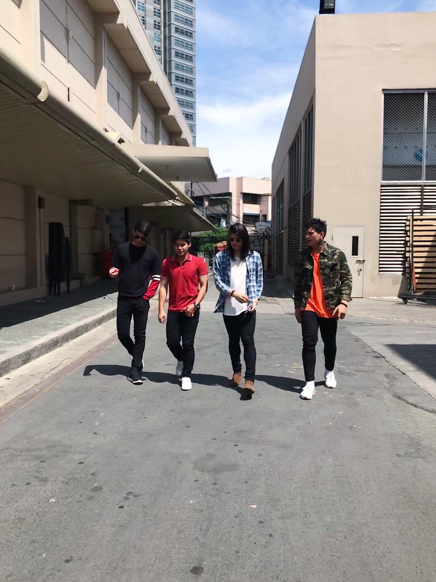 hashtag_k1d's tweet photo. My Gwang🤙🏻 @hashtag_mccoydl @iamzeuscollins @hashtag_wilbert https://t.co/CjbiPJGooH