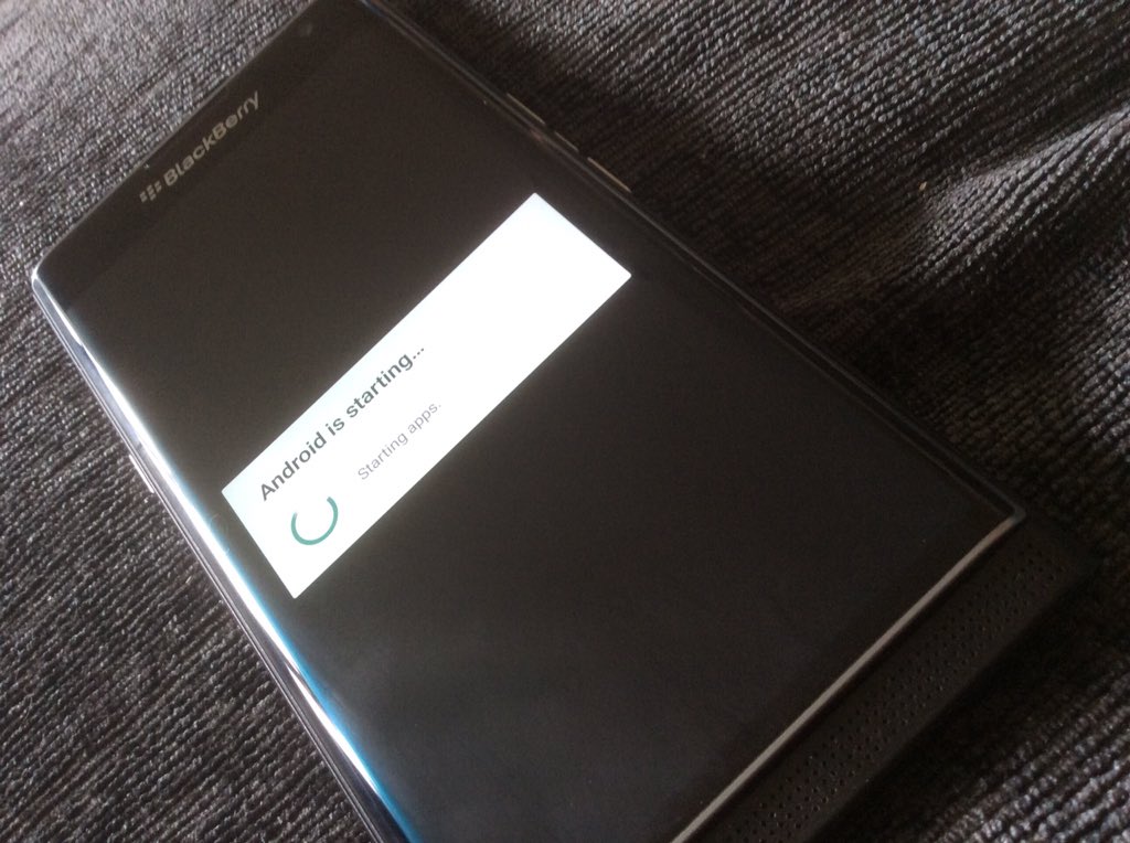 TP23Productions's tweet image. Been doing this for nearly an hour. #BlackBerry #PhoneProblem #HelpNeeded #HelpWanted #Android #Help