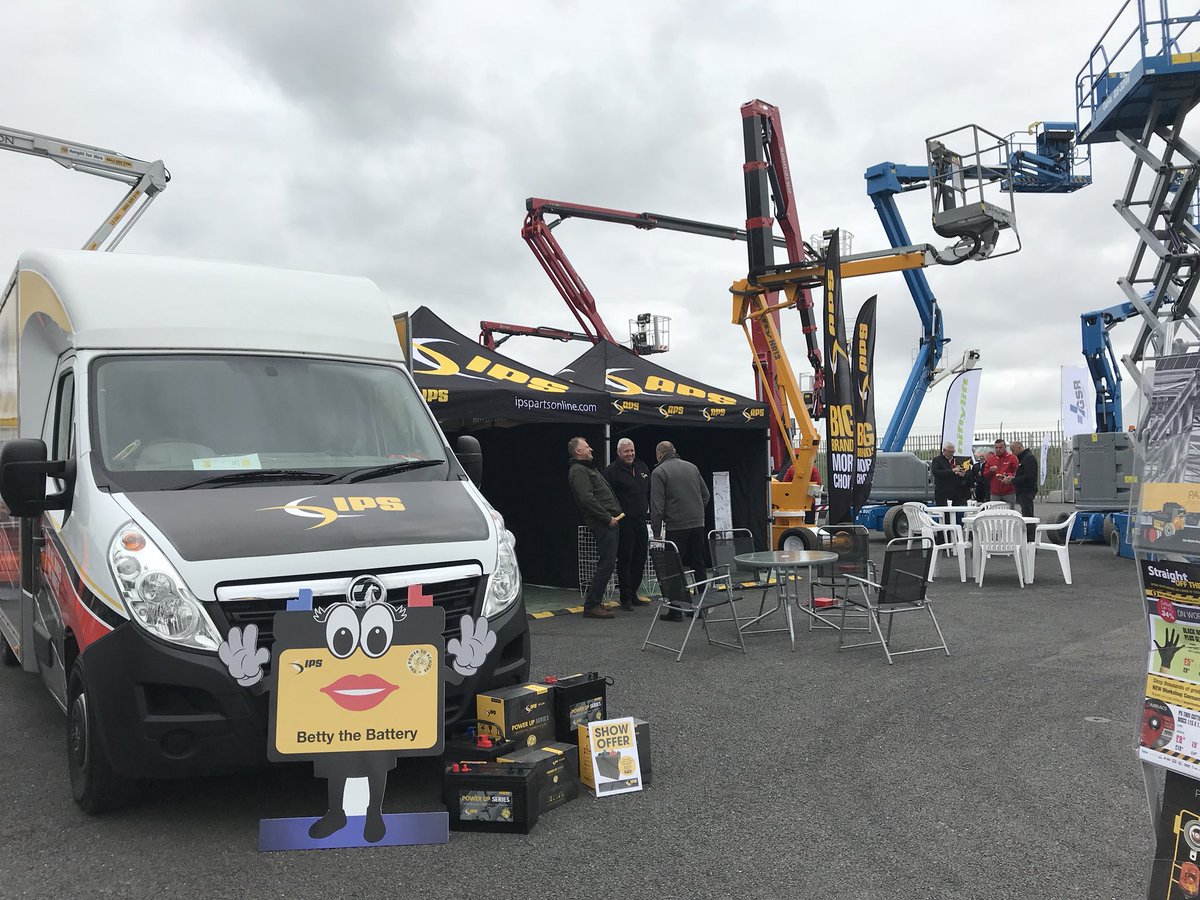 IPSParts's tweet photo. Good morning from #VertikalDays2018! Join us at stands 200 &amp; 300 for access, material handling and parts solutions! #APSMachineSales #IPSParts https://t.co/oHs17sz9Rq