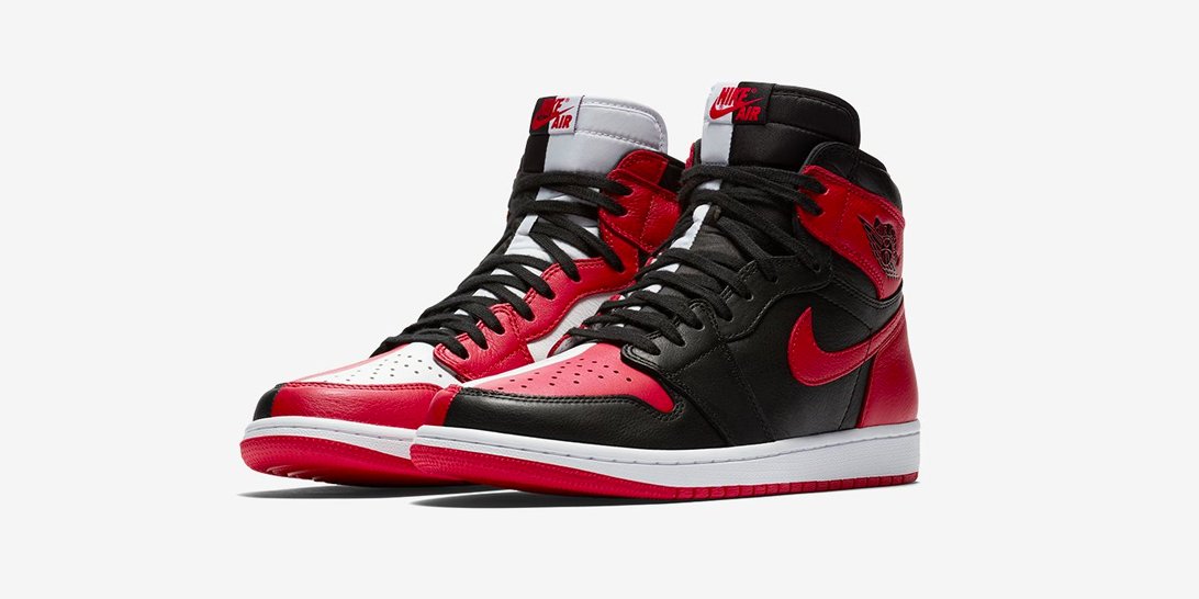 sneakersnstuff's tweet photo. Register online now for the Air Jordan 1 ‘Homage to Home’ online raffle and online raffle with in-store pick up (New York &amp; London): https://t.co/vemKZ6bjjd https://t.co/oTF3fUbkvF