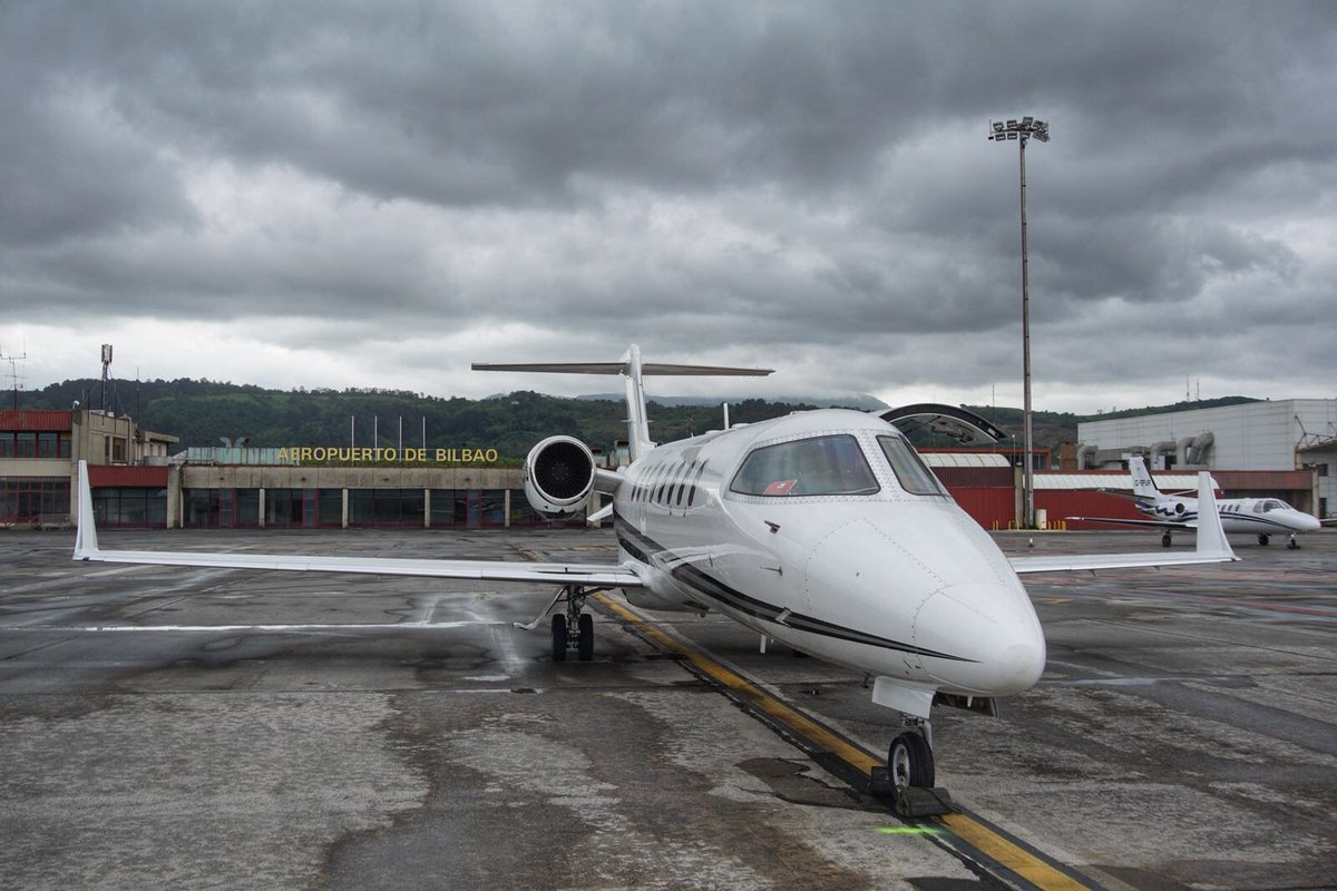 zenithavuk's tweet image. Find Zenith Aviation at the end of the rainbow ✈️🌈  
Our #Learjet45 in Bilbao, Spain 🇪🇸 #Private #Comfort #Elegance