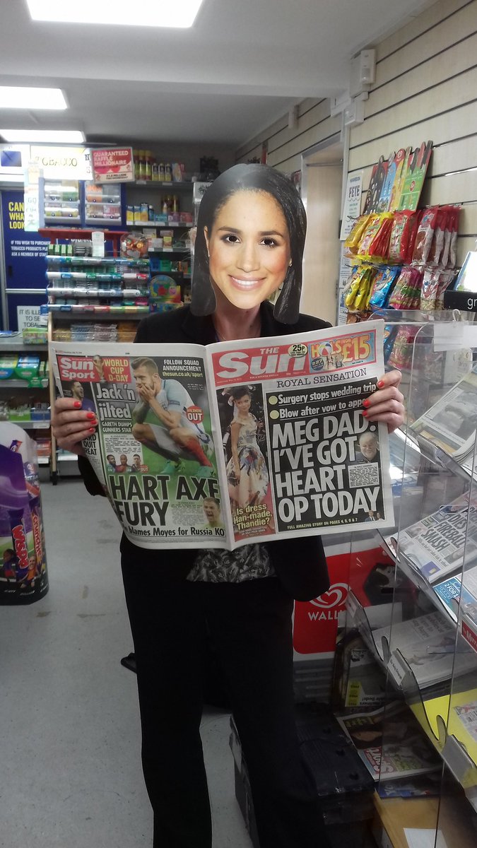Mandy_NewsUK's tweet photo. Broadway Stores Sudbury give all their customers VIP service!☺#fieldteamweddingselfies @tomNewsUK @Dan_NewsUK @TheSunSavers https://t.co/6tJPwtlphT