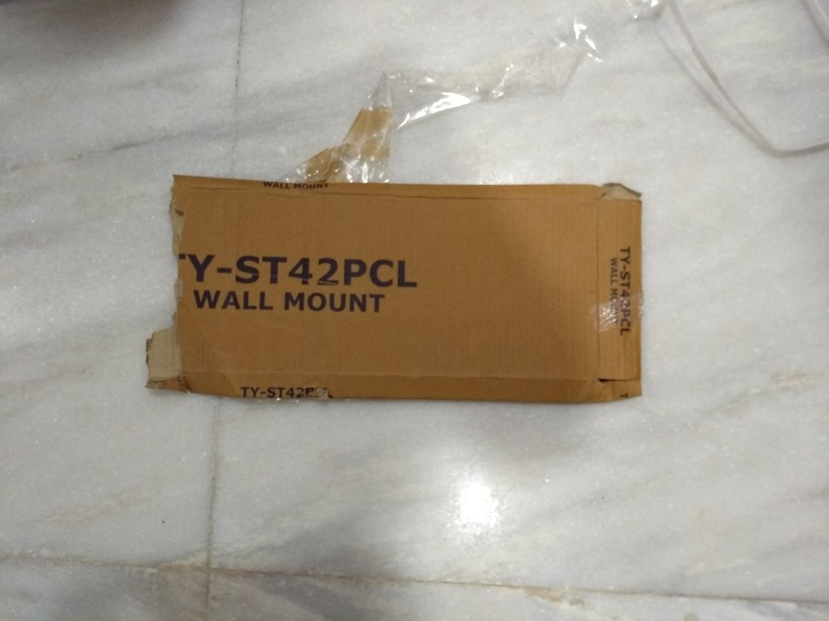 aggabhinav's tweet photo. @TataCLiQ @TataCLiQCare  Order no.102050776 complaint no.4002512156 dt 08/05 no resolution till date. Tampered package with missing parts delivered. Lousy service, unprofessional bunch of people. @TataCompanies #IPL2018 https://t.co/K1HYvthhS5