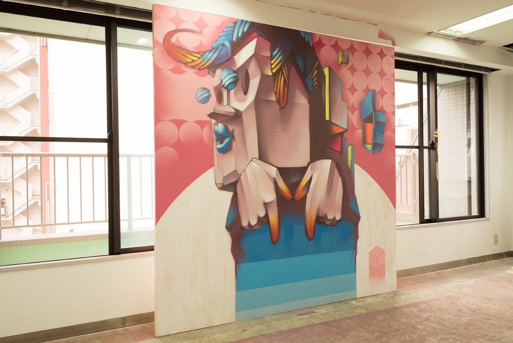 [ ARCHIVES ] PROJECT NO. THA014 : Imaone / MSGM Omotesando Store, Tokyo

昨年10月、<a href="/imaone_tokyo/">imaone</a> がイタリアのコレクションブランド <a href="/msgm_/">MSGM</a> 表参道店1周年記念パーティーの為にペイント！THA新虎スタジオにてパネル制作、パーティー当日に会場にて最後のタッチを入れ仕上げました🖌