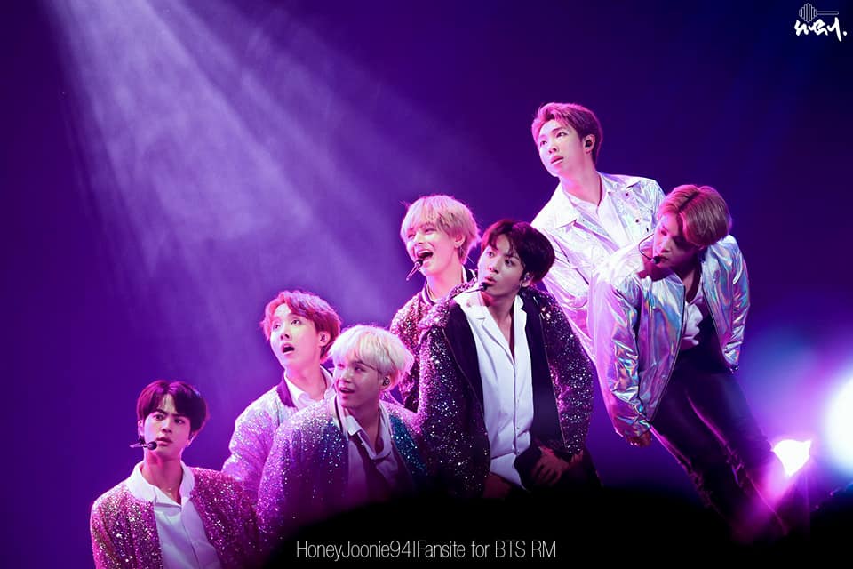 taeswifeu24's tweet photo. The percentage of sunshine in the stage is high...soO High 😍😍😍😍😍
#iVoteBTSBBMAs  @BTS_twt  #BDArmyxBBMAs_D5 https://t.co/OuSclcgaw9