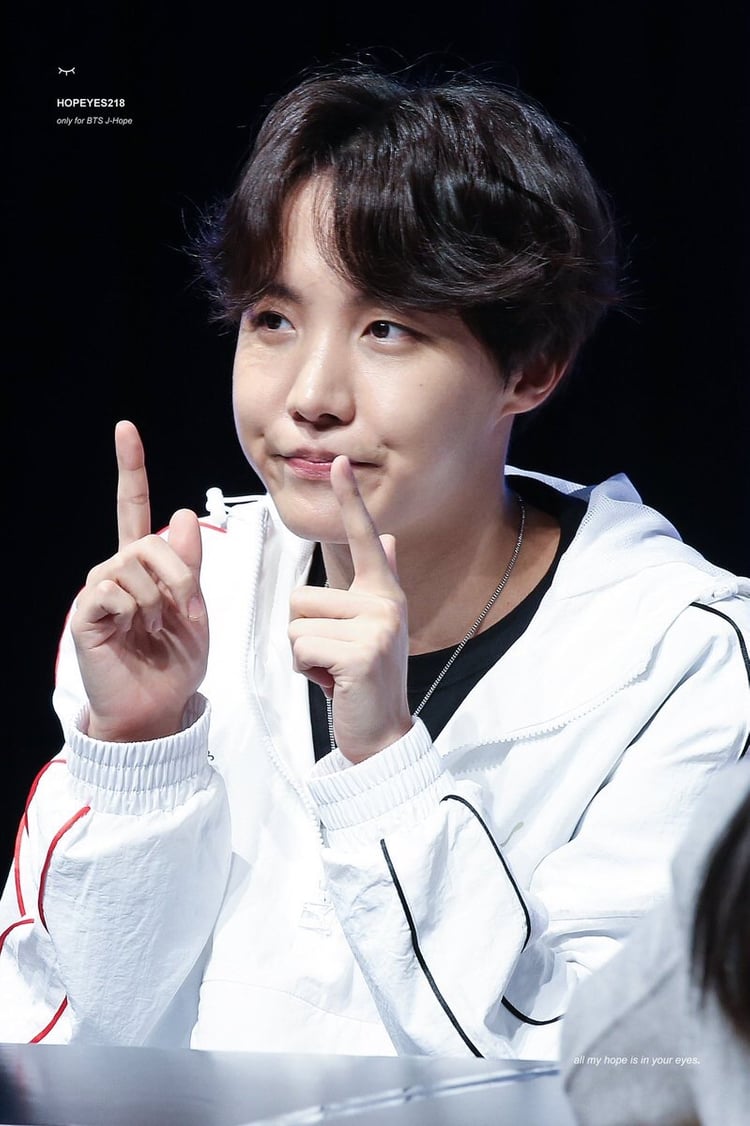 multiversean's tweet photo. hoseok's dimples and finger guns are the cause of my euphoria #iVoteBTSBBMAs https://t.co/Srzo0xDXcJ
