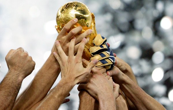 ALHUSSEINCLUB's tweet photo. ابطال كاس العالم 
1930: 🇺🇾
1934: 🇮🇹
1938: 🇮🇹
1950: 🇺🇾
1954: 🇩🇪
1958: 🇧🇷
1962: 🇧🇷
1966: 🏴󠁧󠁢󠁥󠁮󠁧󠁿
1970: 🇧🇷
1974: 🇩🇪
1978: 🇦🇷
1982: 🇮🇹
1986: 🇦🇷
1990: 🇩🇪
1994: 🇧🇷
1998: 🇫🇷
2002: 🇧🇷
2006: 🇮🇹
2010: 🇪🇸
2014: 🇩🇪
2018 : 🤔 https://t.co/REyrRYiCEZ