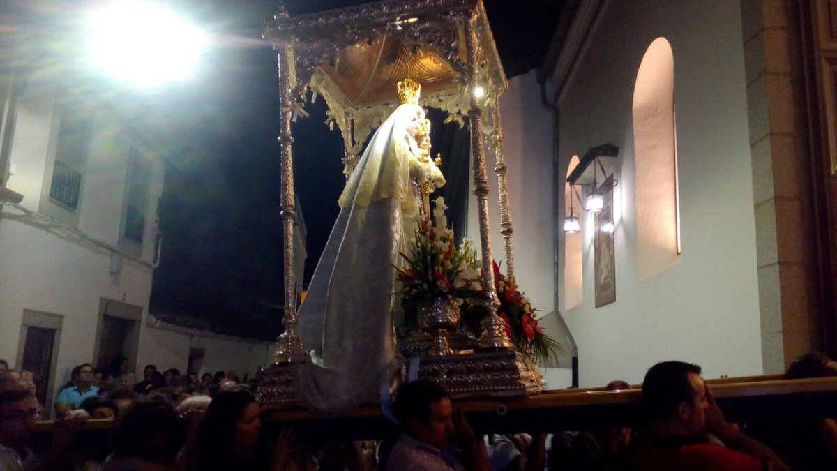 Otro año más participaremos en el traslado de la Virgen de Luna a la Parroquia de San Sebastián, con la participación de la <a href="/am_lasoledad/">A.M. La Soledad</a>.