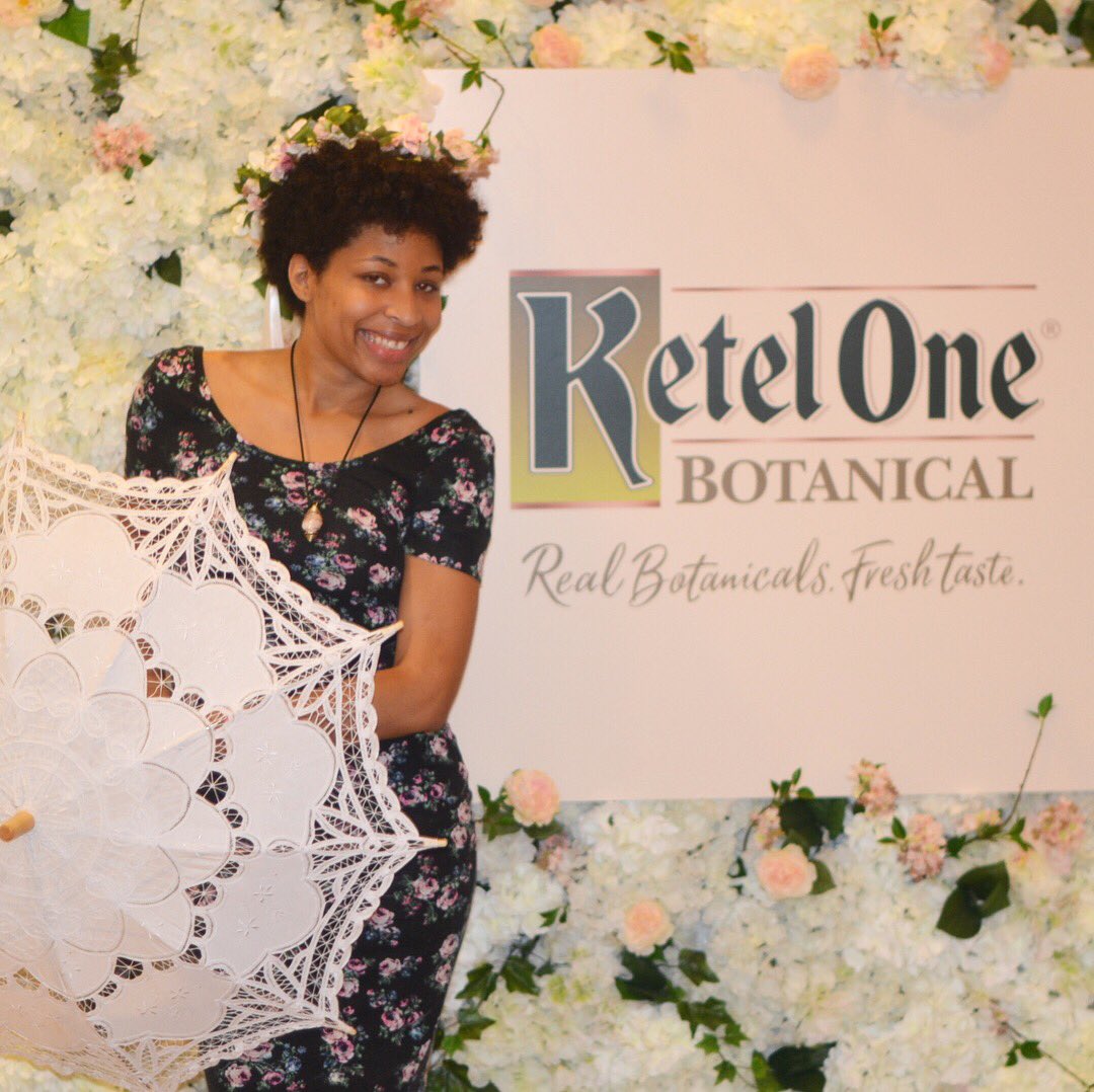 Fun time at @KetelOne #KetelOneBotanical launch event in Atlanta 🌸🌷More #floralwall #KetelOne