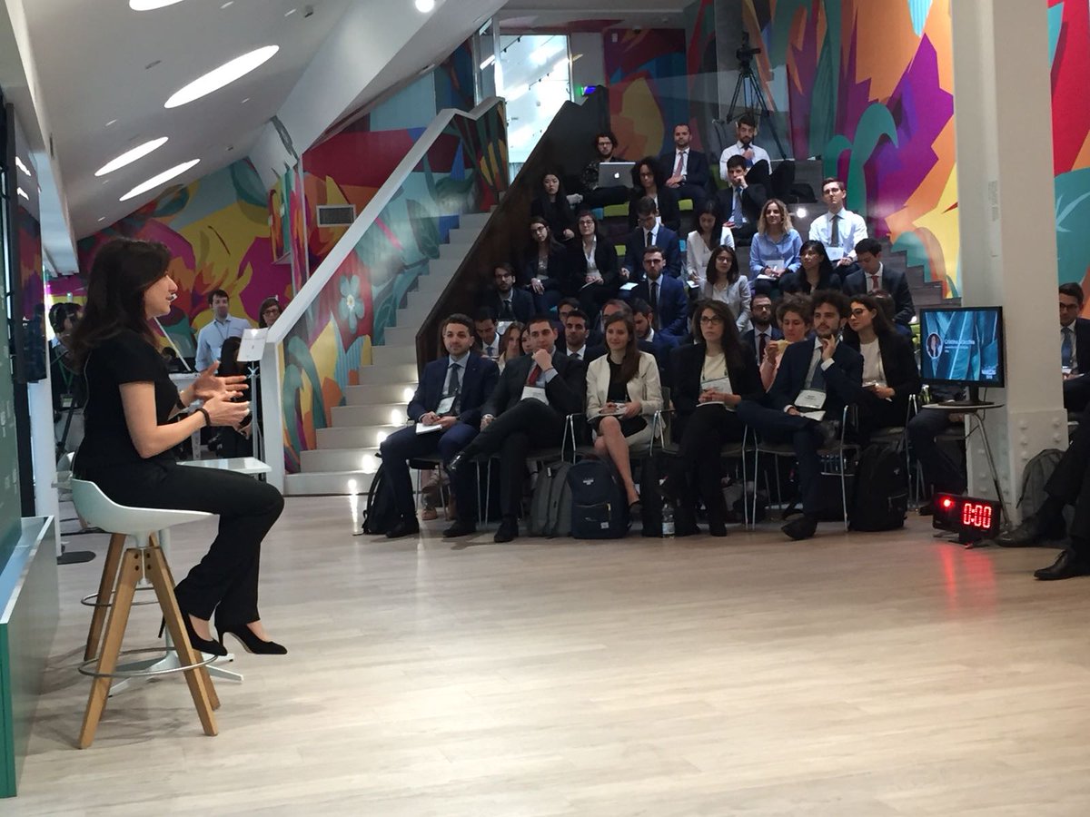 BCGinItaly's tweet photo. Cristina Scocchia (@KikoMilanoIT):"Quando al colloquio di #lavoro per P&amp;G mi hanno chiesto cosa avrei voluto fare da grande risposi: l'amministratore delegato. Essere sinceri sui propri #sogni aiuta“. Segui la diretta Facebook: https://t.co/yN9DKmMnv9  #TFM18 https://t.co/UjYZAKXVe1