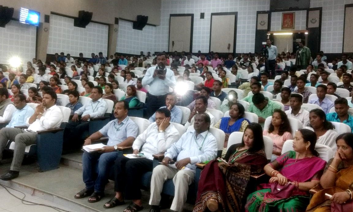 pact4impact's tweet image. Present at the dias for the #ProjectUday launch are Dr @achyuta_samanta, MP (Rajya Sabhha) &amp;amp; founder @KIITOfficial, Dr Deepa Prasad, State Programme Coordinator @UNFPA Odisha and Mr PK Routray, CEO @kissfoundation (2/2)