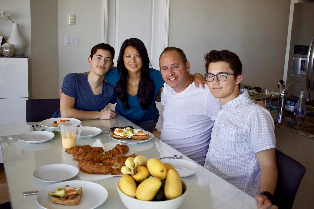 TheresaVisintin's tweet image. Perfect Mother’s Day breakfast!! What a treat 😋👍🏼✨
.
#masterchefau #mencancook #yum #breakfast #brunch #thankful