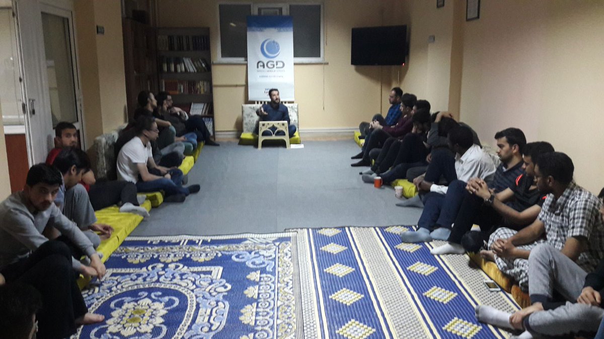 Son Yeni Dünya Derslerimizi AGD Eskişehir Şube Başkanımız Muhammed Mücahid DEMİRALP beyin katılımlarıyla gerçekleştirdik
Rabbimiz kabul eylesin
Nice böyle hayırlı derslere ulaştırsın inşaAllah