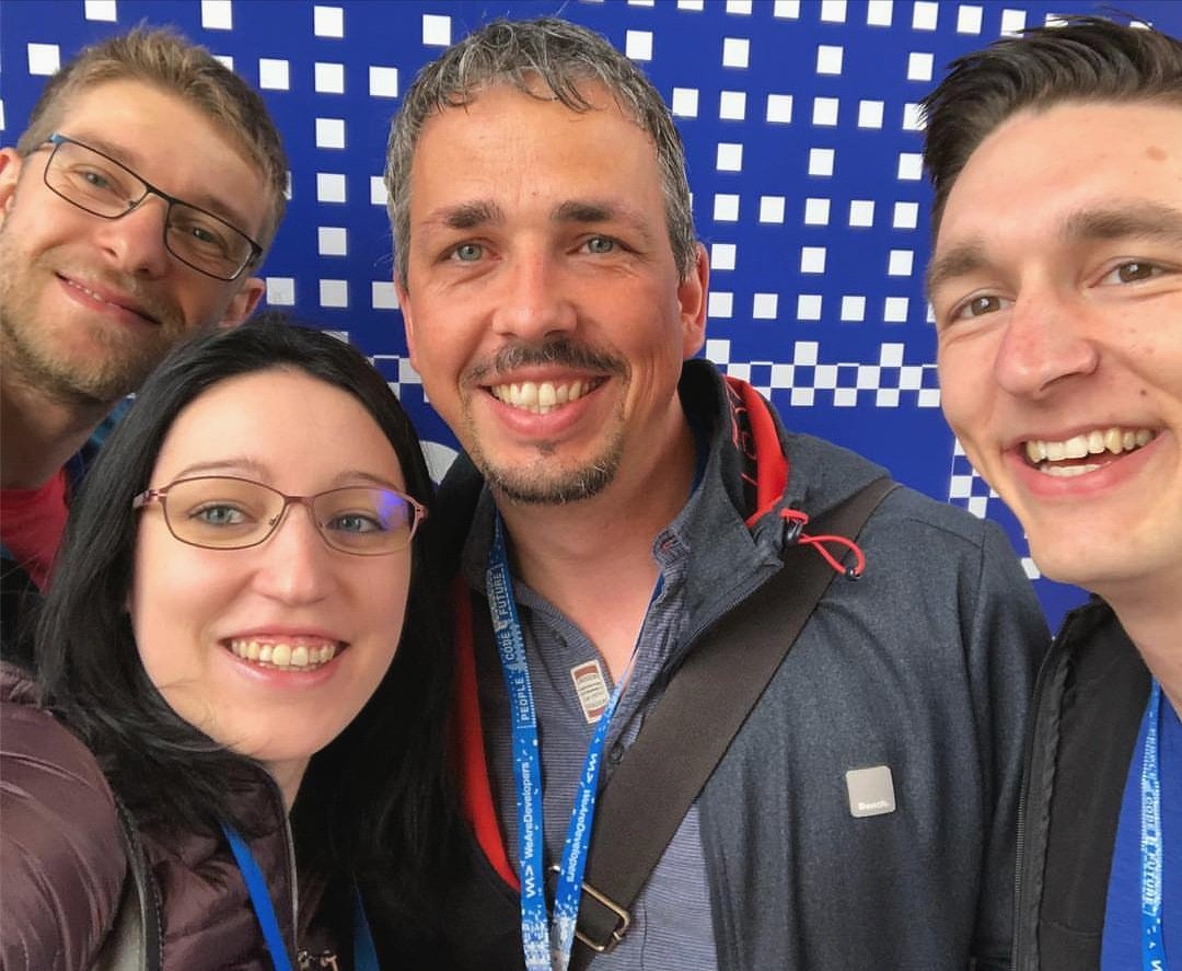 Ratepay's tweet image. #RatePAYontour Vier unserer Kollegen sind aktuell in Wien bei der #WeAreDevelopers Konferenz, bei der in Kürze @stevewoz sprechen wird. Die Plätze sind gesichert und wir freuen uns schon auf die spannenden Stories! #wearedevs18 @WeAreDevs