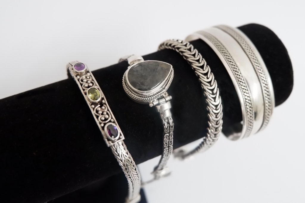 Craftnez's tweet photo. Bali bracelet colection , find on https://t.co/RM1z4r7J2d #bali #jewellery #jewelry #silverbracelet https://t.co/YNIkVqD0sQ