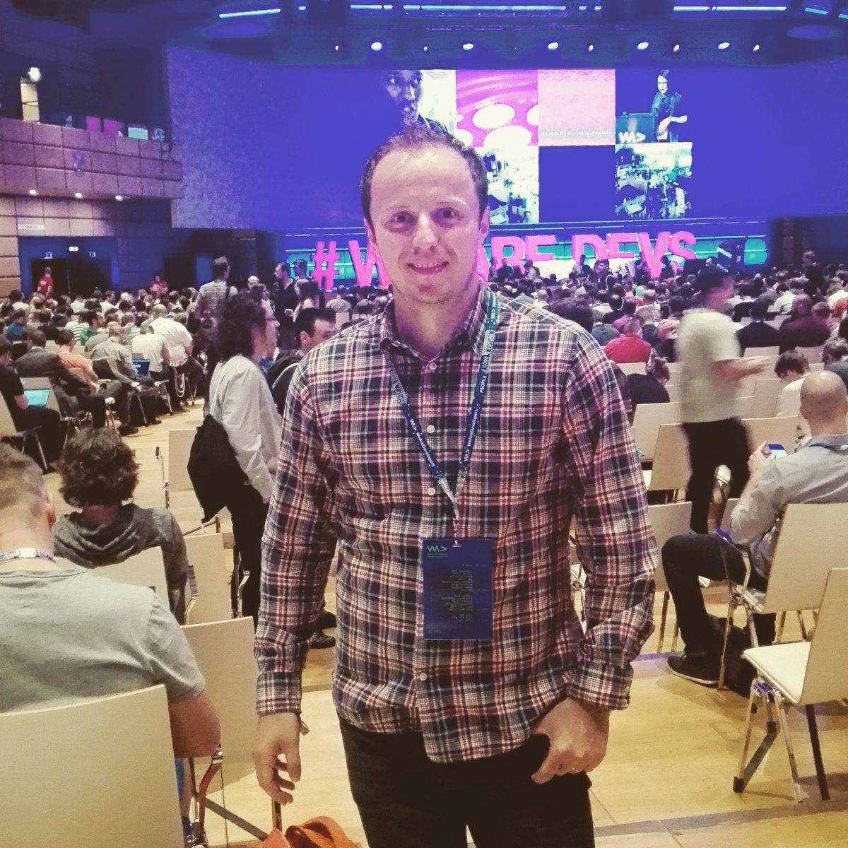 vanyyyak's tweet image. #WeAreDevelopers #wearedevs2018