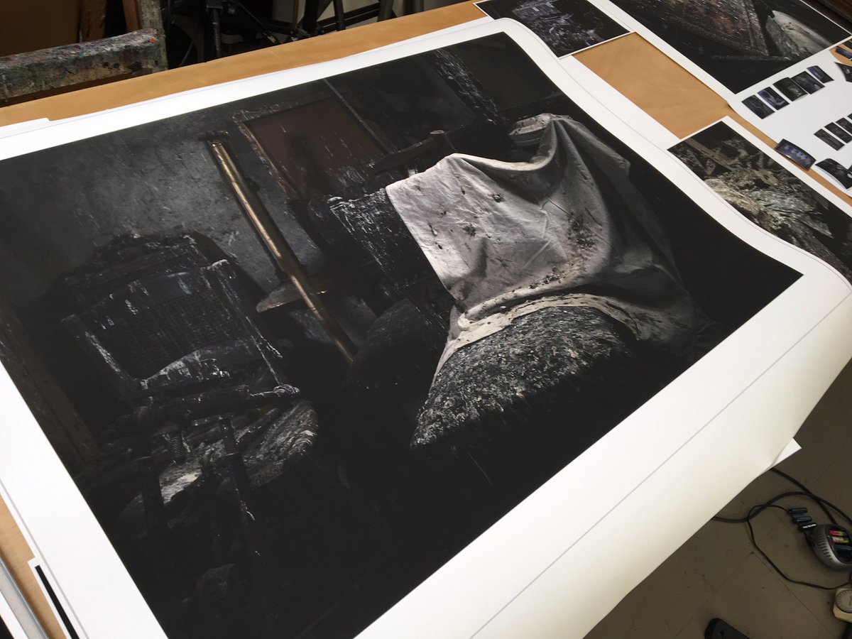 HeleenRombout's tweet photo. @Rijksmuseum eat your heart out. Hein van den Heuvel's latest photos, fascinating still lifes to see this summer in France, Gers, La Romieu https://t.co/h5i2VjcRhP
