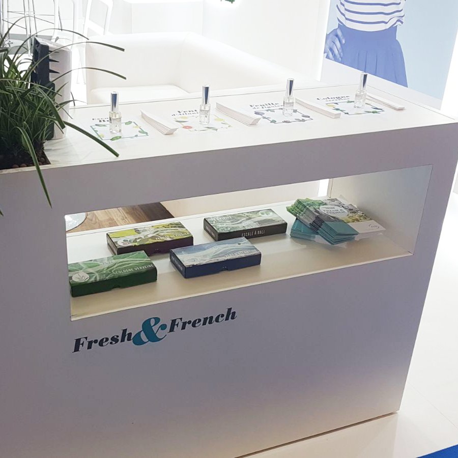 JVD_officiel's tweet photo. #Interclean2018 A trip around senses! Come and feel the 4 subtle fragrances of our new #Yaliss fragrance dispenser 📍 @intercleanshow #Amsterdam / Hall 12-Stand 12.407 #intercleanshow https://t.co/8QuSBXNO2Y