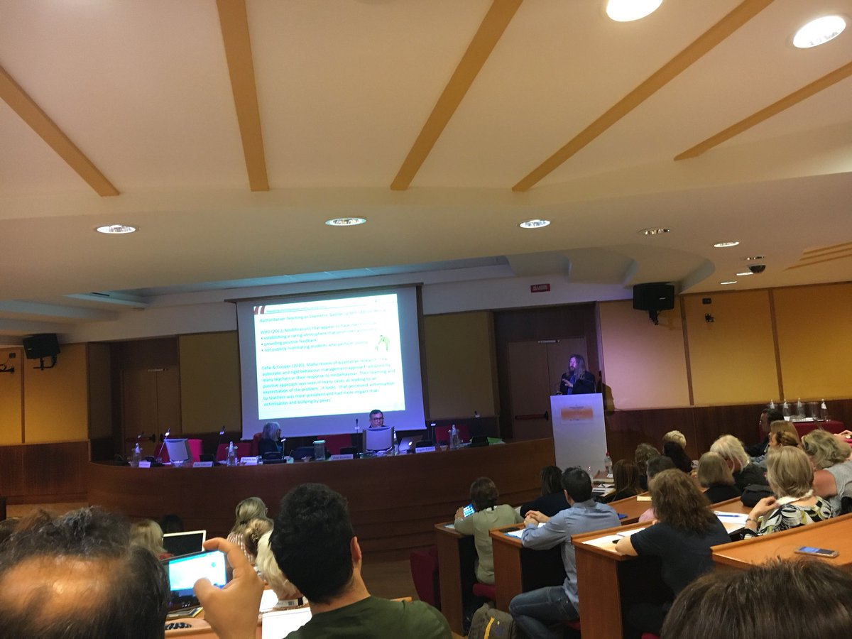 glendamckeown's tweet photo. Prof Paul Downes.. an excellent point ..eTwinning creates a democratic environment within the classroom.. all voices are heard! @Leargas_etwinn @eTwinningEurope @EuTopiaplus @languagesdude @Sullyincork @tduggan @Leargas @gnugent82 #etwinninggirl #etwschools18 https://t.co/MYOqiY9i3Z