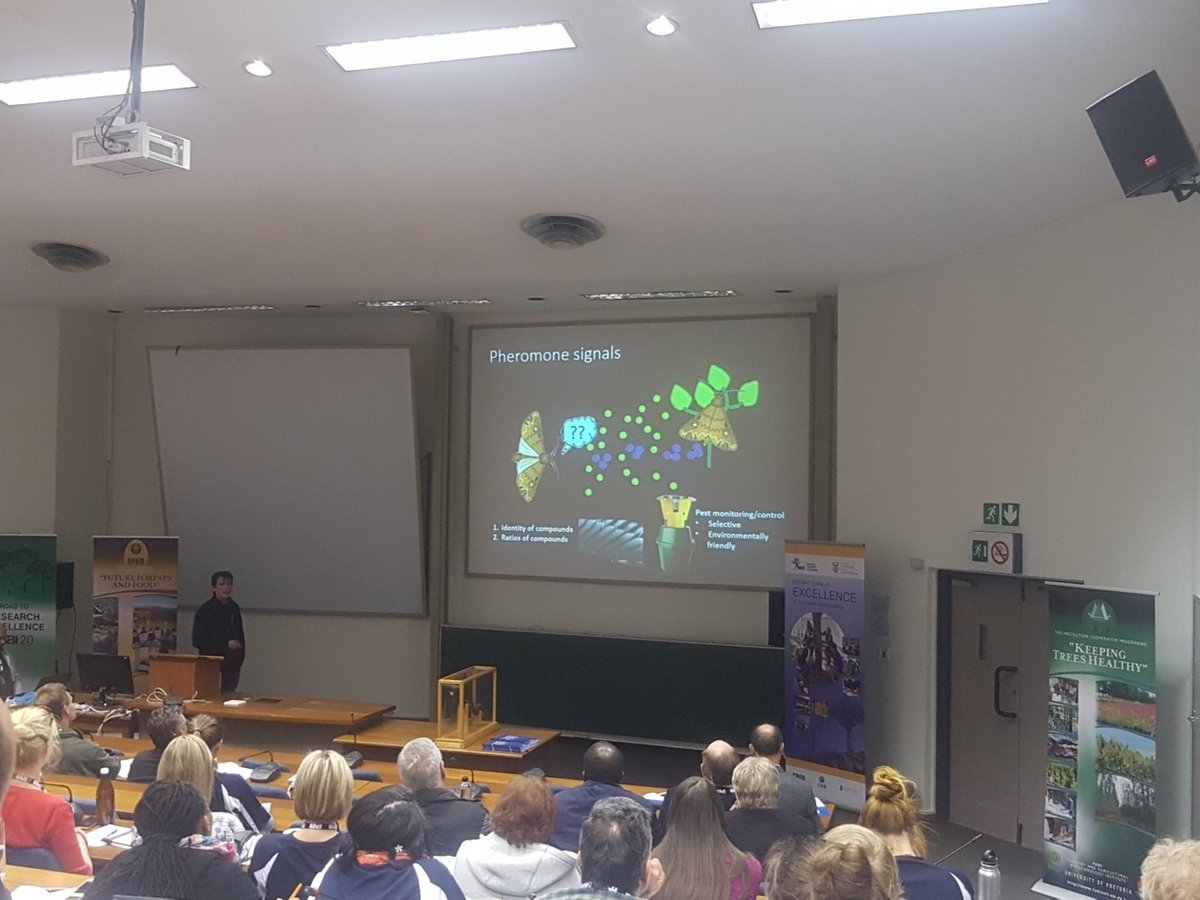DrAndiWilson's tweet photo. One of #FABI's favourite chemical ecologist, Dr Marc Bouwer, talks to us about the development of #chemicalecology at FABI and it's application in the field.
#TPCP2018 https://t.co/5rHKw1VQfg