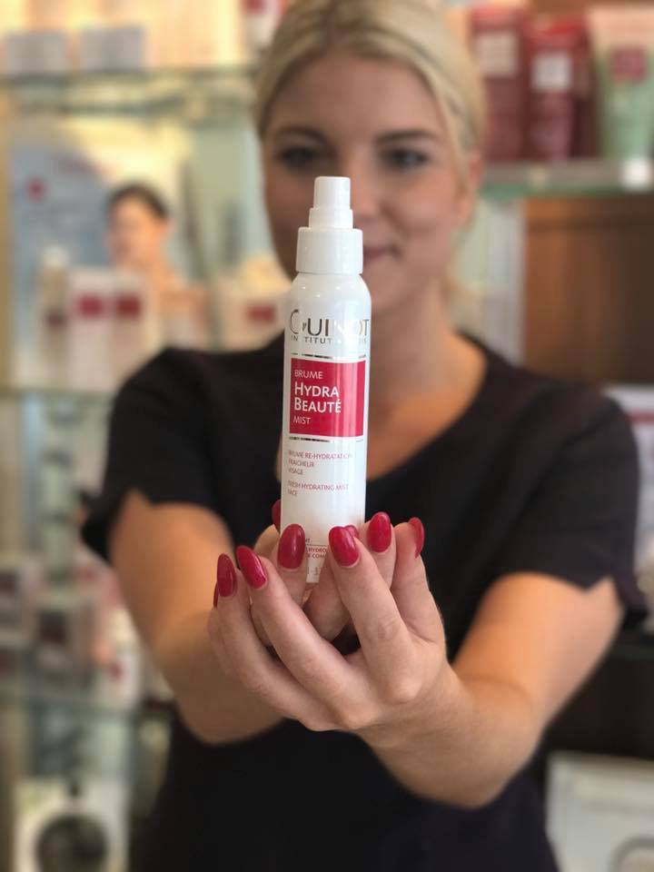 cloudnine_ltd's tweet photo. @GuinotUKIreland Hydra Beaute Mist ❤️

This #hydrating mist is packed full of Hydrocyte Complex, trace elements and #GreenTea extracts, preventing the #skin from feeling dry and dehydrated all year round.

*Available to purchase in #Salon. #Guinot #Products #Cosmetics #Beauty https://t.co/TB8G92ji50