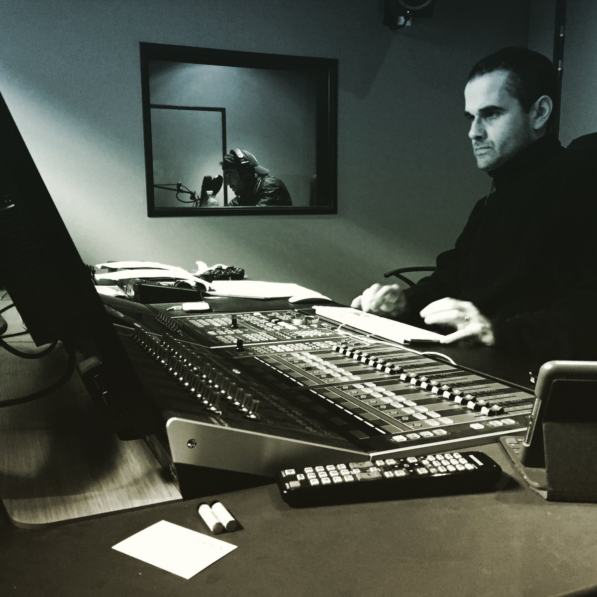 PodcastTimide's tweet photo. Making of TIMIDE.
Enregistrement voix off au studio DOKAN @dokanpost .
Il reste 12 jours pour boucler le financement!
https://t.co/5vwF7hJeBE
Laurent Papot dans le rôle de Luc.
#studioSon #Mix #StudioMixage #FictionAudio #FictionRadio #Podcast #podcasts #Podcasting #Comedie https://t.co/85CwDNcsyV