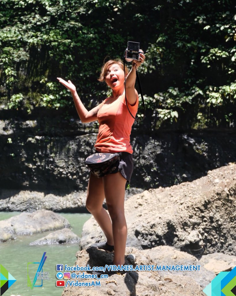 Vidanes_CM's tweet photo. @joycepring travels to the South!😎 Watch 24 oras later tonight to sneak a peek on her exploration to the Cavinti Falls in Laguna!💚 #VCMLove #VCMHeartwork #VCMCelebs https://t.co/dgkrCkevD7