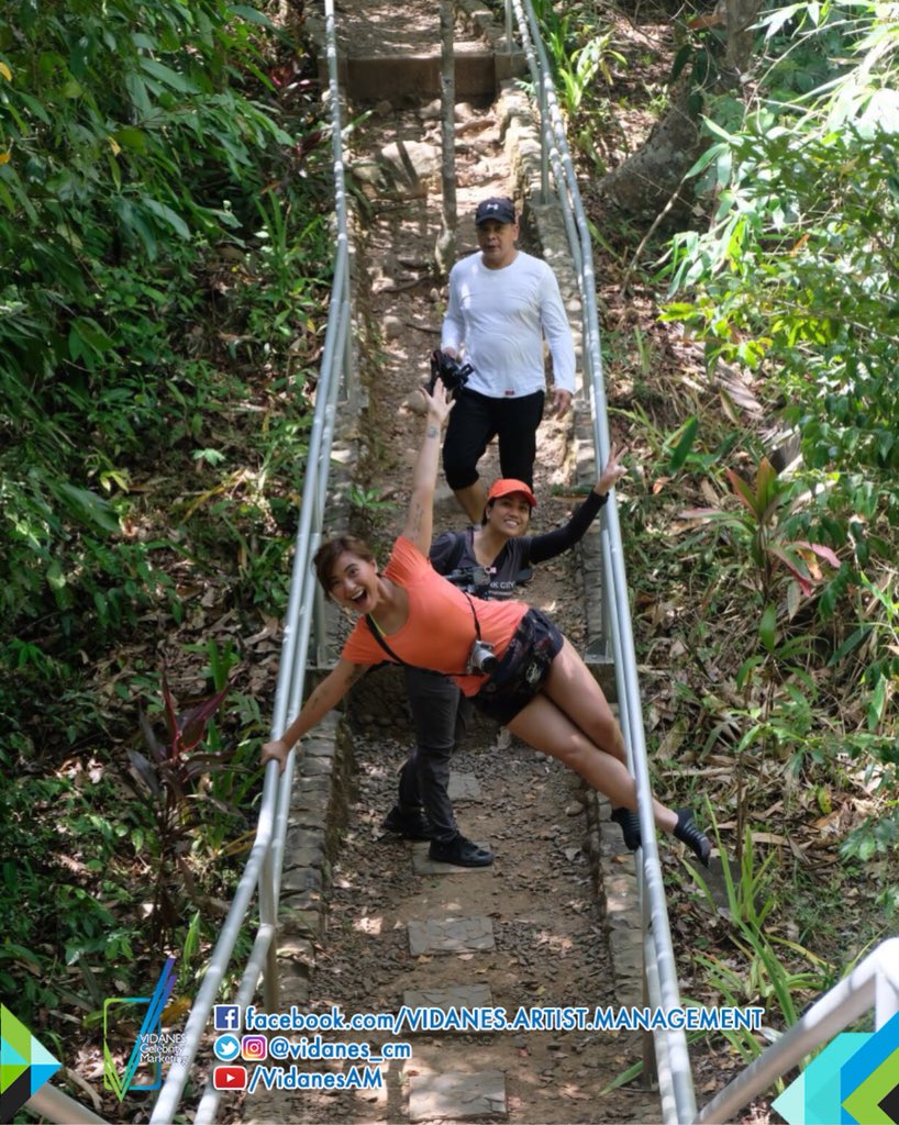 Vidanes_CM's tweet photo. @joycepring travels to the South!😎 Watch 24 oras later tonight to sneak a peek on her exploration to the Cavinti Falls in Laguna!💚 #VCMLove #VCMHeartwork #VCMCelebs https://t.co/dgkrCkevD7
