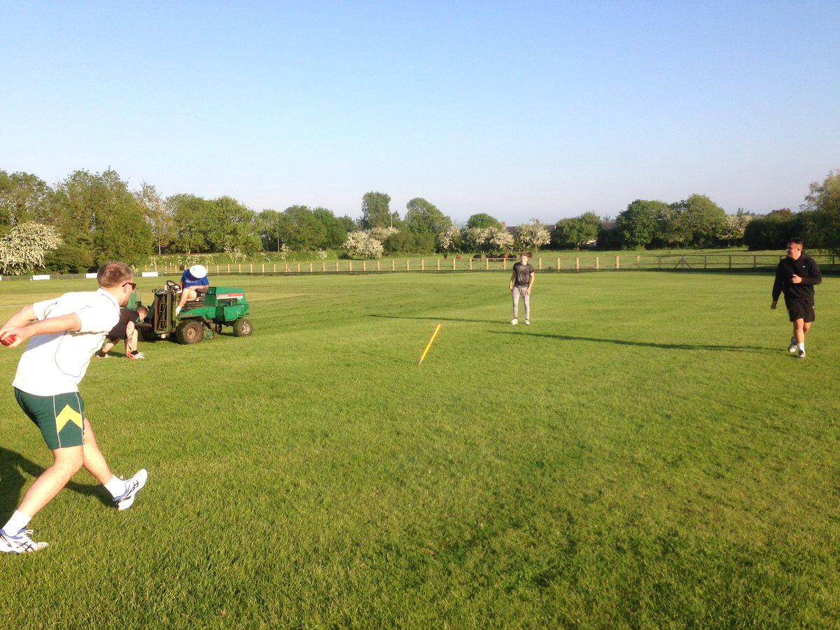 SuttonCCcambs's tweet image. Good net session last night from all the lads, improving every week! Roll on the weekend!! #Suttoncc #netsession #bowlingmachine