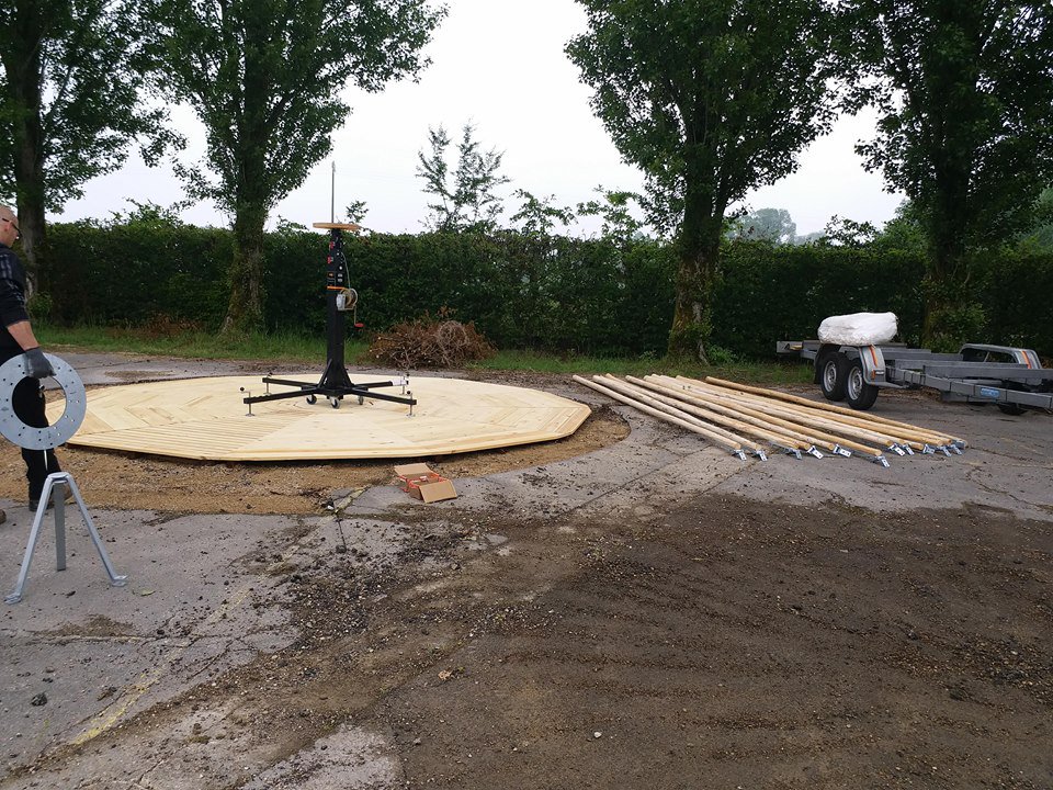 CchmDer's tweet photo. Montage des tipis en cours, et déjà un, reste plus que deux ^^
#tipis #nouveautéder #cchmder https://t.co/j1fpmz7SRk