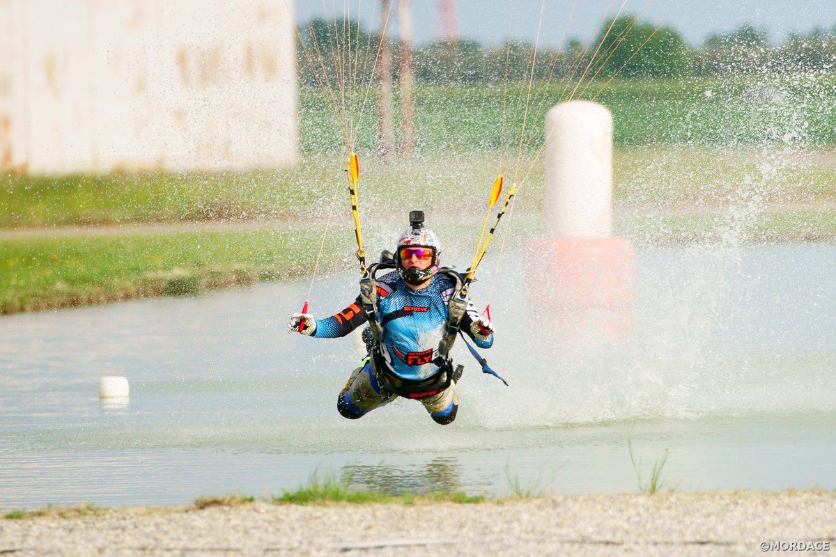 sws_aero's tweet photo. he fastest swoopers jump #Fire🔥🌪⭐
📸@kos_semperfi
Order your #Fire_container today and get it 13 weeks➡️https://t.co/7H3s9owGyj
#SWS #SkyWideSystems #SWS_Fire #skydive #skydiving #swoop #skydivegear #parachute #parachuteequipment #Italy https://t.co/qceFO0EjLL