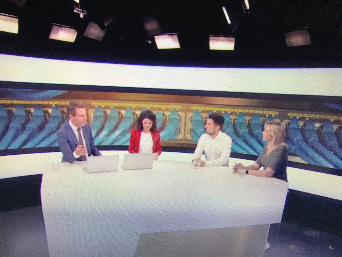 Attachingit's tweet photo. Gisterenavond mochten we aanschuiven bij De Grote Privacyshow - Klaar voor de nieuwe privacywet? - van @RTLZ. Tijdens de show werden o.a. de volgende vragen beantwoord: Welke impact gaat deze wet hebben? Wat moet je doen om nog op tijd AVG-proof te zijn? https://t.co/vwtY5d4wNF https://t.co/4UgMcQn8FO