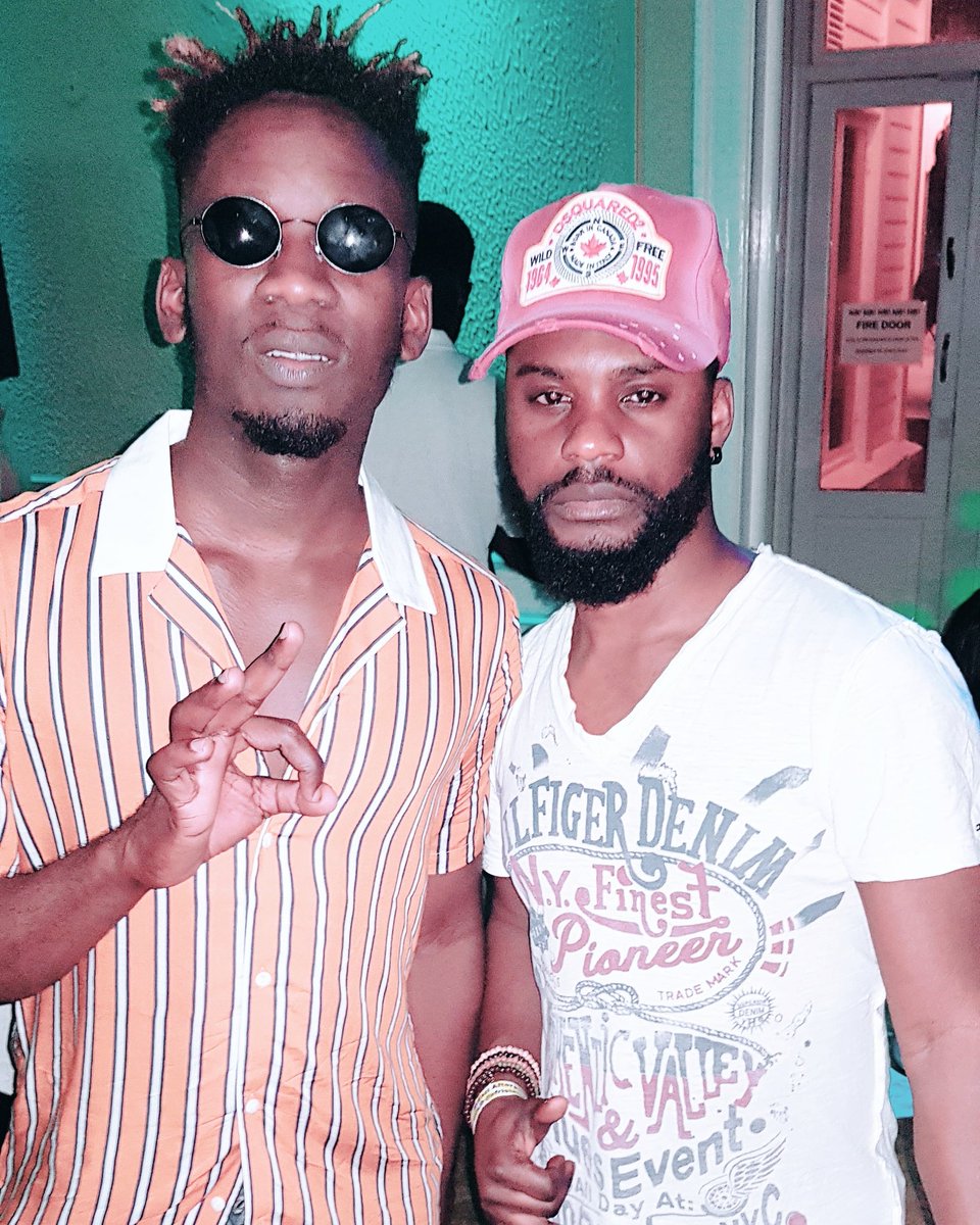 NishHitmaker's tweet photo. Mr.eazi X Nysh

https://t.co/qTzOGcXu3S https://t.co/Tpz1PJf7ii