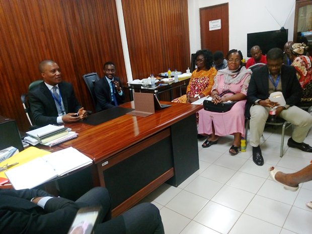 CnpsCameroun's tweet photo. Le processus de #Paiement par #MobileMoney des allocations familiales #AF expliqué à 3 Centres de prévoyance sociale (Cps), le mardi 15 mai 2018. #Messamendongo, #Mvog-mbi et #Mimboman #CNPS La phase pratique commence ce mercredi 16 mai 2018, dans ces structures. https://t.co/H8PQDvJ2l0