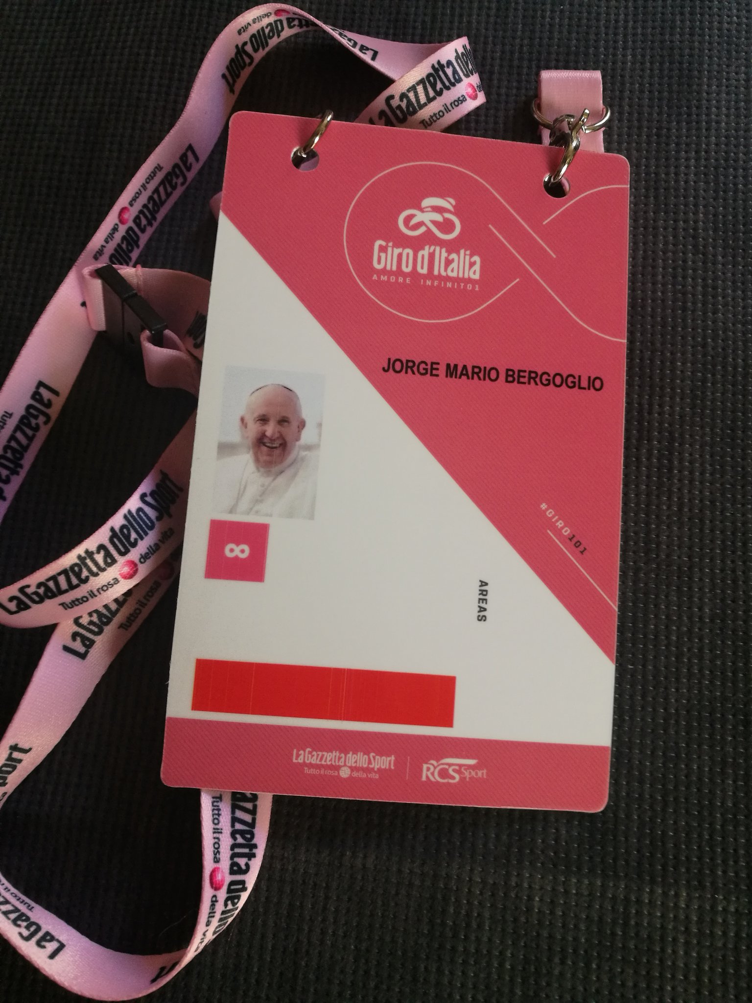 DdThJhKWAAIl95e?format=jpg&name=large