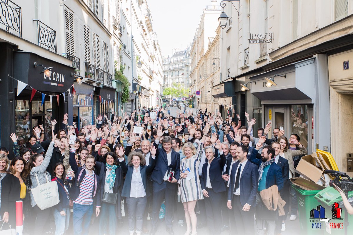 montebourg's tweet photo. Magnifique et heureuse inauguration de la rue du Made in France : plus de 100 marques Made in France s'installent rue du Vertbois (3e arrondissement de Paris) du 15 mai au 15 juillet. Allez y faire un tour !
#RueMadeInFrance https://t.co/pEu15K1phw