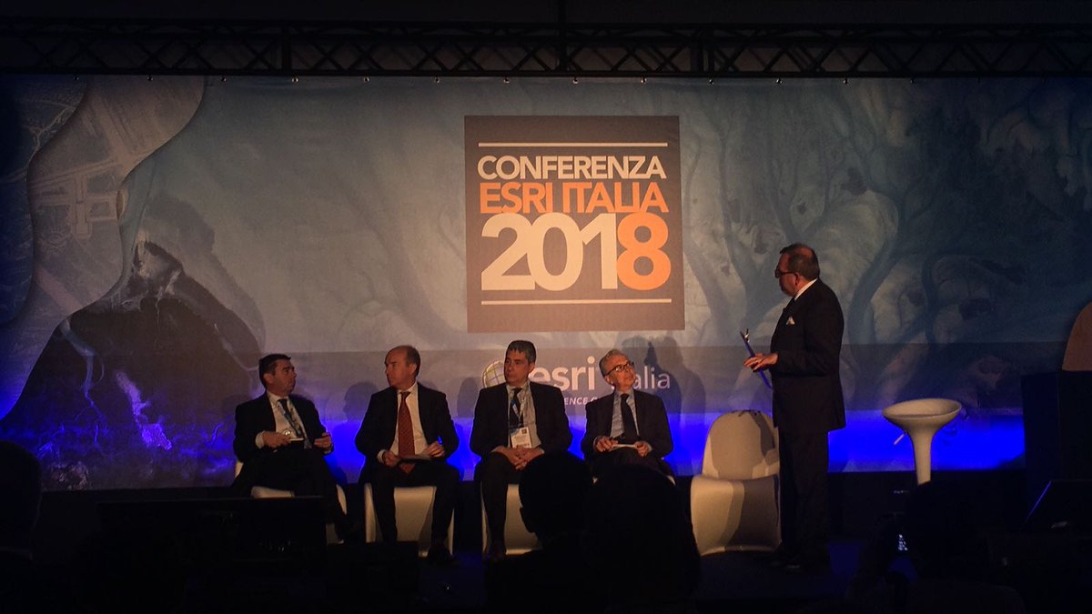 Esriitalia's tweet photo. Moderatore Emilio Misuriello AD di Esri Italia @EmilioGisitalia, "The Science of Where in a SENSEABLE world" con
Massimo Comparini @massimoc_square

Roberto Battiston @Rb_Bat  

Marco Icardi @marcoicardi7  

Renato Mazzoncini,

Antonello Pellegrino

Gianni Verga 
@VergaGianni https://t.co/jKU0wBB2ua