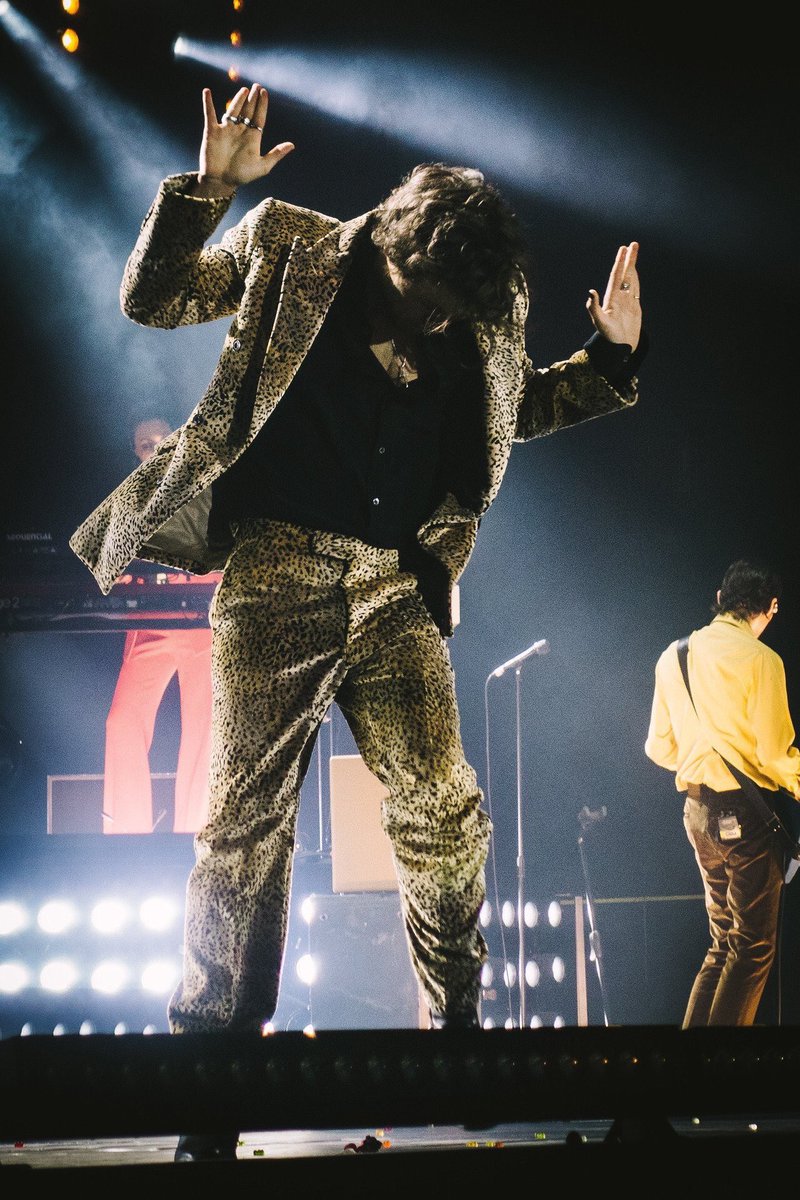 hq harry pics tweet media