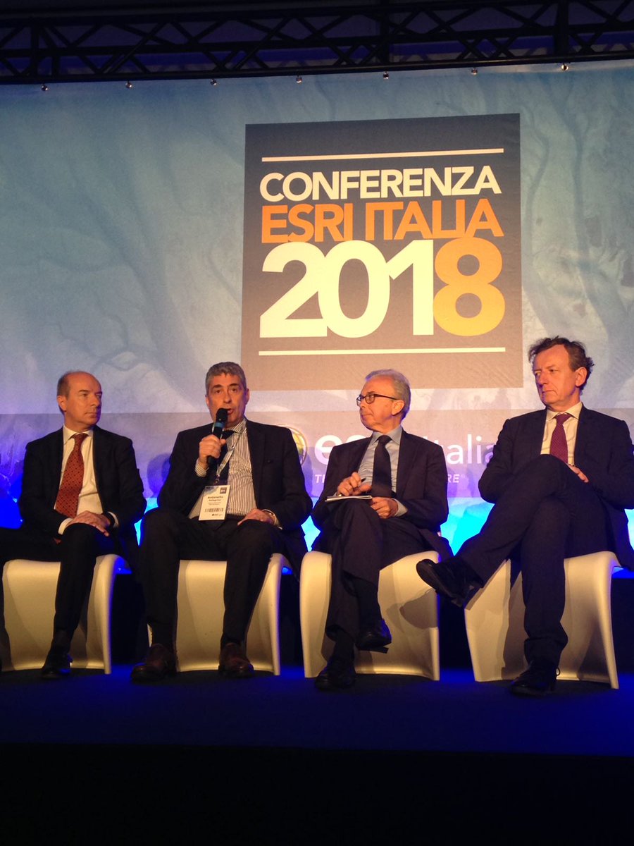 Esriitalia's tweet photo. Tecnologicamente abbiamo strumenti per creare #infrastrutture #digitali duttili. Sardegna è nota come culla della #Tecnologia. Antonello Pellegrino - Direttore Generale della Regione Sardegna https://t.co/p1aEE8dIG8