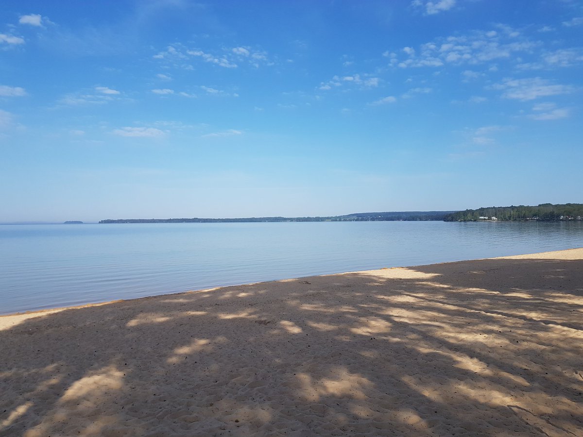 LaleiLo's tweet photo. Playan #tidigmorgon #varamon bara fåglarna och jag https://t.co/M3DeOwiXk1