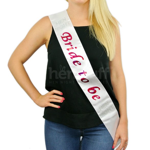 Make sure your hen party stands out from the crowd with our range of fantastic Hen Party Sashes 💃 henstuff.co.uk/categories/hen…