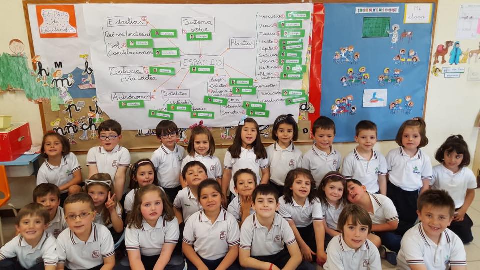 ElDioce's tweet photo. Nuevo #ABP de nuestros alumnos 3ºEI @somosdioce sobre #Saturno.
Saturnino nos envía un pergamino con nuestra misión para llegar a ser expertos en su #planeta.
@Ampadioce
#comomolamicole
#aprenderjugando https://t.co/JzDiIt7sZO