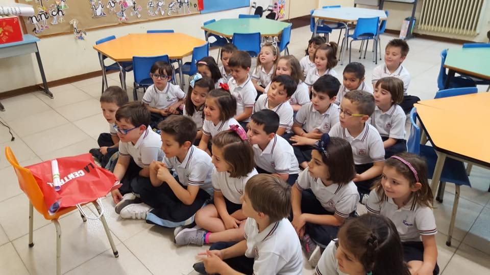 ElDioce's tweet photo. Nuevo #ABP de nuestros alumnos 3ºEI @somosdioce sobre #Saturno.
Saturnino nos envía un pergamino con nuestra misión para llegar a ser expertos en su #planeta.
@Ampadioce
#comomolamicole
#aprenderjugando https://t.co/JzDiIt7sZO